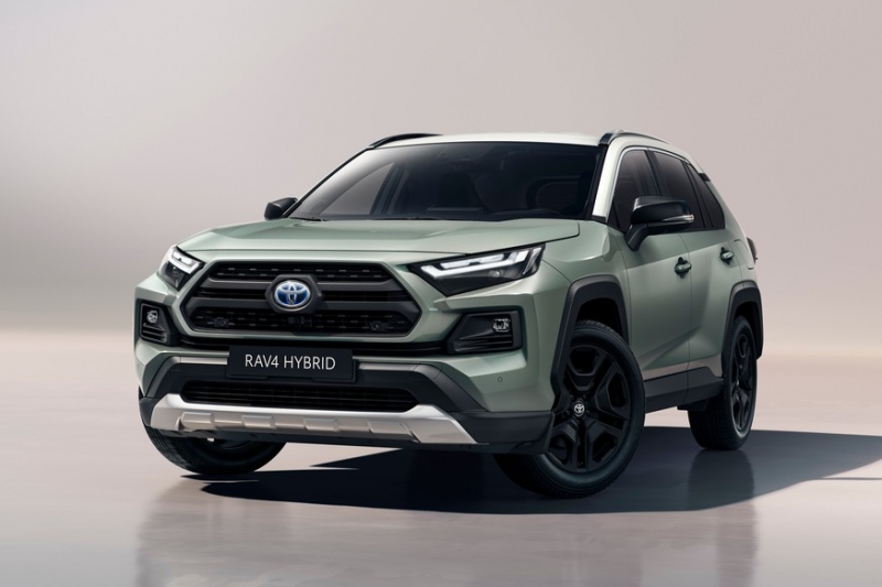 Обновлённый Toyota RAV4 дебютировал во «внедорожной» версии Adventure