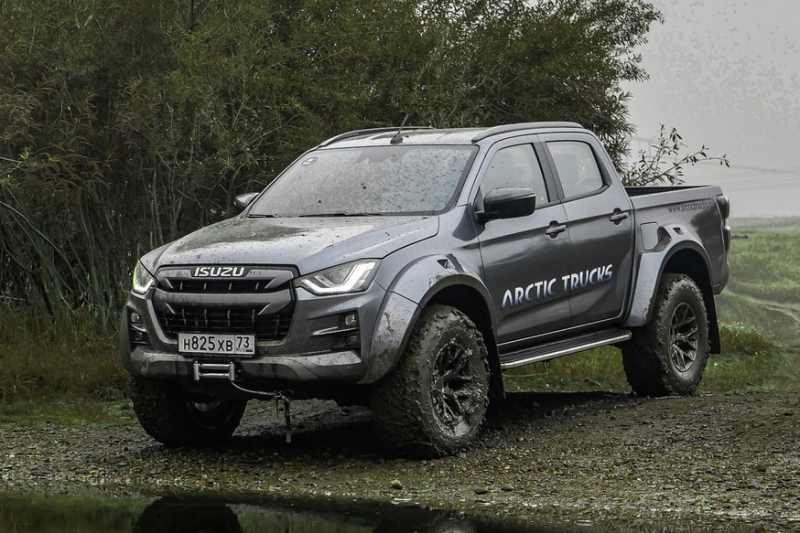 Пикап Isuzu D-Max нового поколения предложен в России в «хардкорной» версии от Arctic Trucks