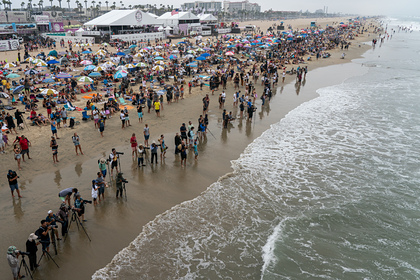 Полицейские застрелили мужчину с оружием на крупнейших соревнованиях по серфингу