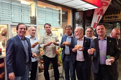 Президента Бразилии не пустили в ресторан в Нью-Йорке