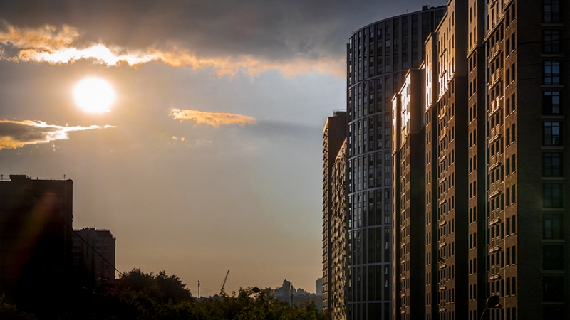 Спрос на ипотеку в России упал в августе на 22% по сравнению с июнем