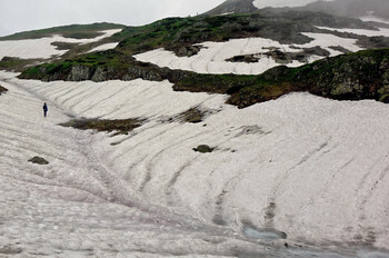В горах Красной Поляны выпал снег