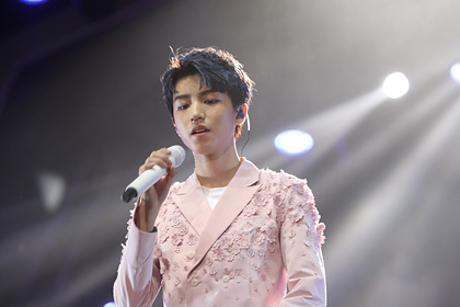 Власти Китая запретили телеканалам показывать «женоподобных мужчин»