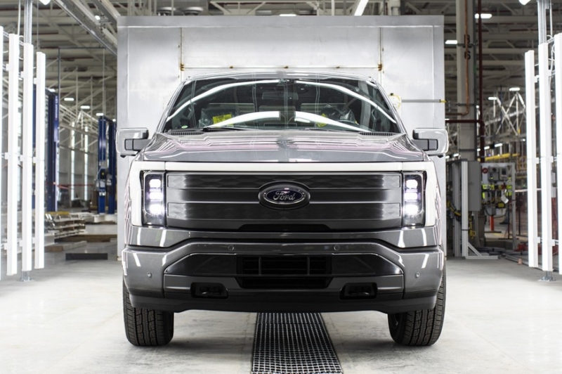 Вслед за Rivian: Ford начал выпуск «зелёных» пикапов F-150 Lightning