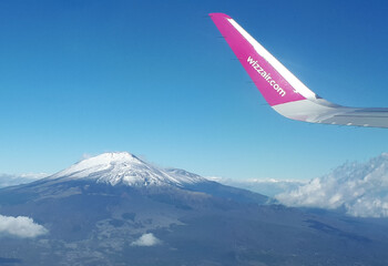 Wizz Air добавит 17 направлений из Петербурга, рейсы из Москвы и Казани