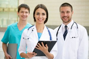 Боли в суставах: к какому врачу обращаться за помощью?