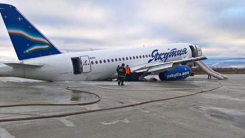 Мантуров пригрозил изъятием самолетов Superjet 100 у авиакомпании «Якутия»