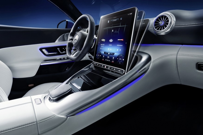 Mercedes-AMG готовит новинку: названы сроки премьеры «двухдверки» SL