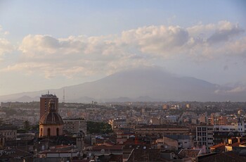 На Сицилии затопило исторический центр Катании