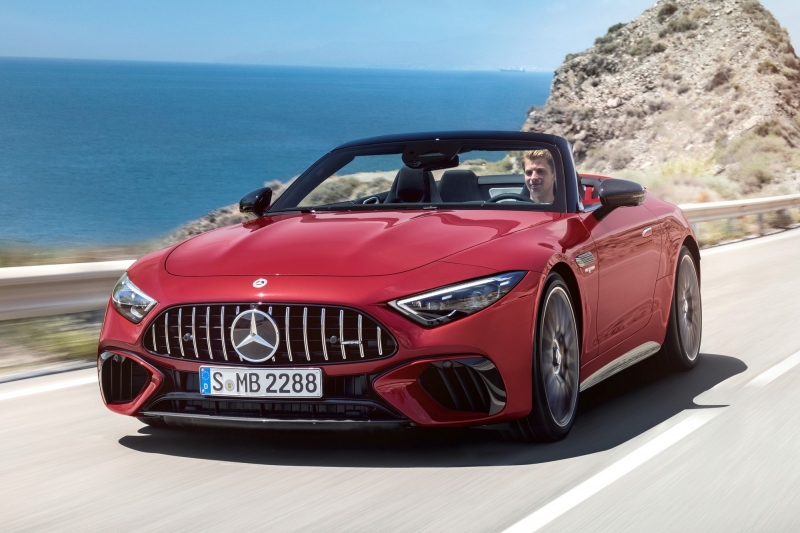 Новый Mercedes-AMG SL: почти две тонны веса, полный привод и активная аэродинамика