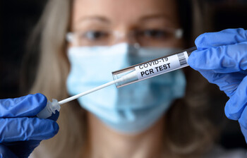 Роспотребнадзор сократил до суток время получения результатов ПЦР-тестов