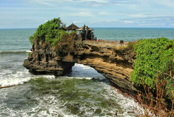 России пока нет в списке стран, туристы из которых с 14 октября смогут въехать на Бали