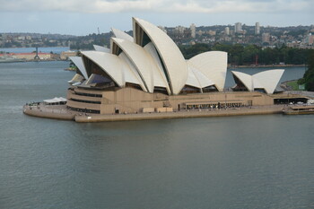 Сидней начнёт принимать вакцинированных туристов без карантина 