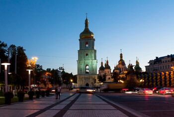В отели и транспорт Киева можно будет попасть только с прививкой или ПЦР-тестом