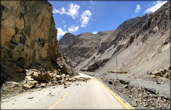 В Пакистане произошло сильное землетрясение: 20 погибших, 300 пострадавших 