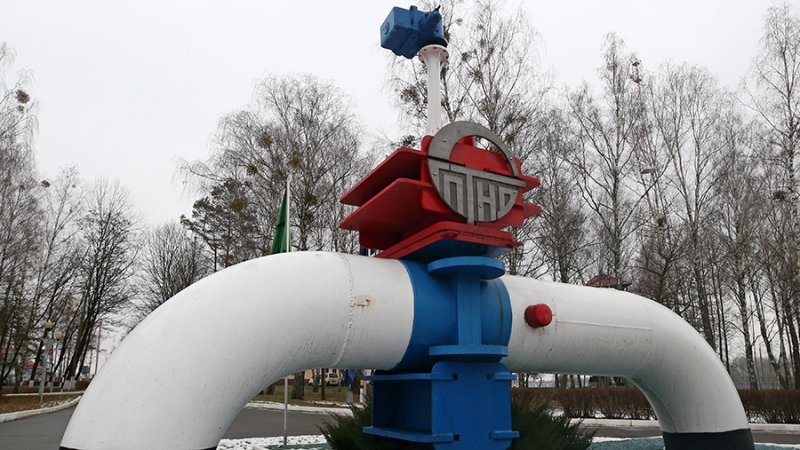 Белоруссия на трое суток ограничила прокачку нефти через Польшу