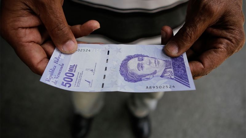 Эксперт назвал нежелательные для хранения сбережений валюты