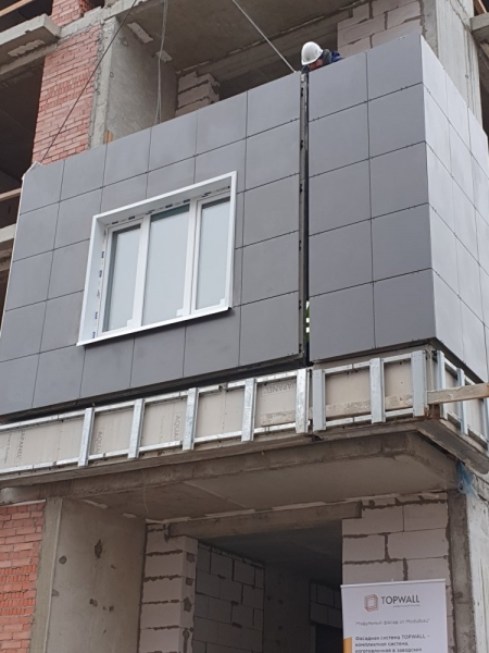 Компания Modulbau впервые провела монтаж модульного фасада TOPWALL для застройщика Группа «Эталон»