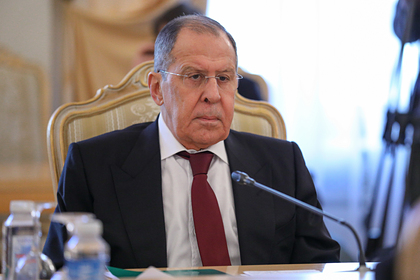 Лавров назвал неприличным вопрос шведского журналиста