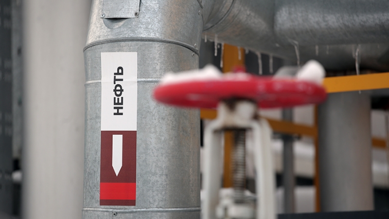 Новак объяснил решение ОПЕК+ увеличить добычу нефти в декабре