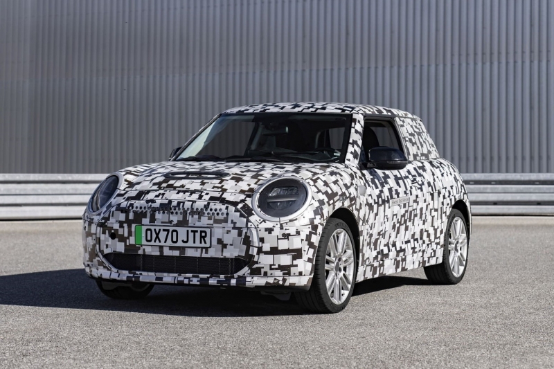Новый Mini: меньше и элегантнее предшественника, в продаже с 2023 года