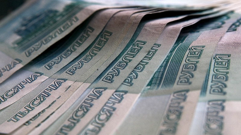 Размер выплат россиянам по страховкам от COVID-19 резко вырос в 2021 году