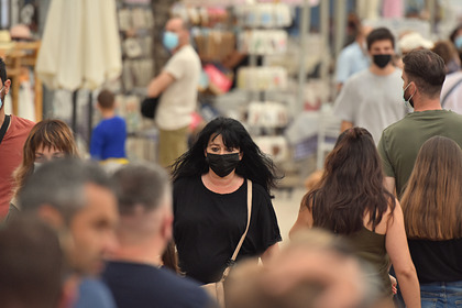 В ВОЗ призвали европейцев соблюдать масочный режим ради спасения жизней