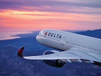 Авиакомпании США отменили более 200 рейсов из-за массового заражения сотрудников