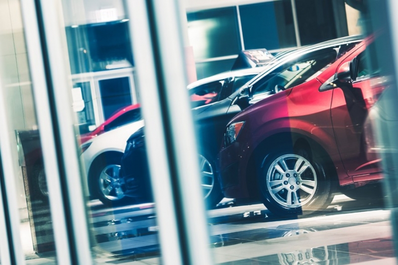 Дефицит новых машин в РФ может закончиться в ближайшие месяцы. Господдержку планируют вернуть