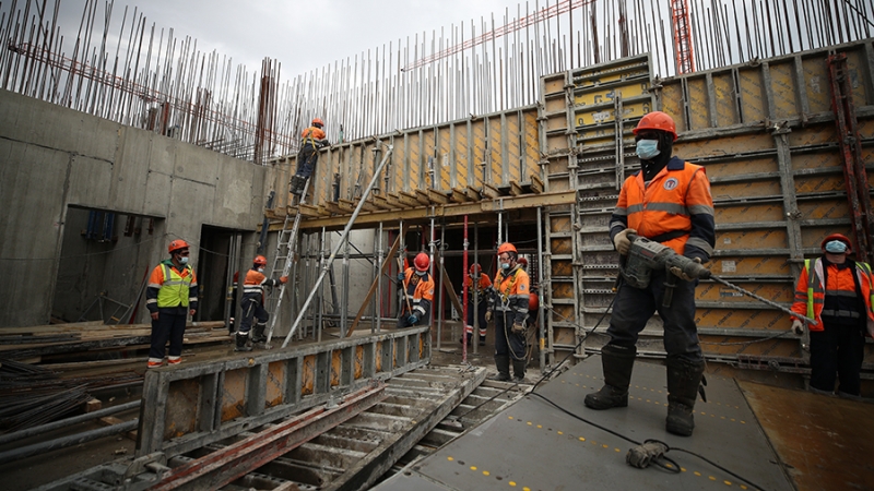 Кадровый запрос: власти не поддержали отказ от мигрантов на стройке