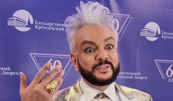Киркоров довел до исступления рассказом о висящей на члене отца мутной капле