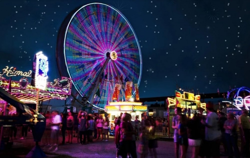 На месте бывших объектов самостроя заработали новогодние ярмарки