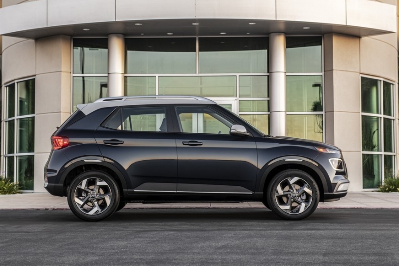 Обновлённый паркетник Hyundai «начального уровня» попался шпионам