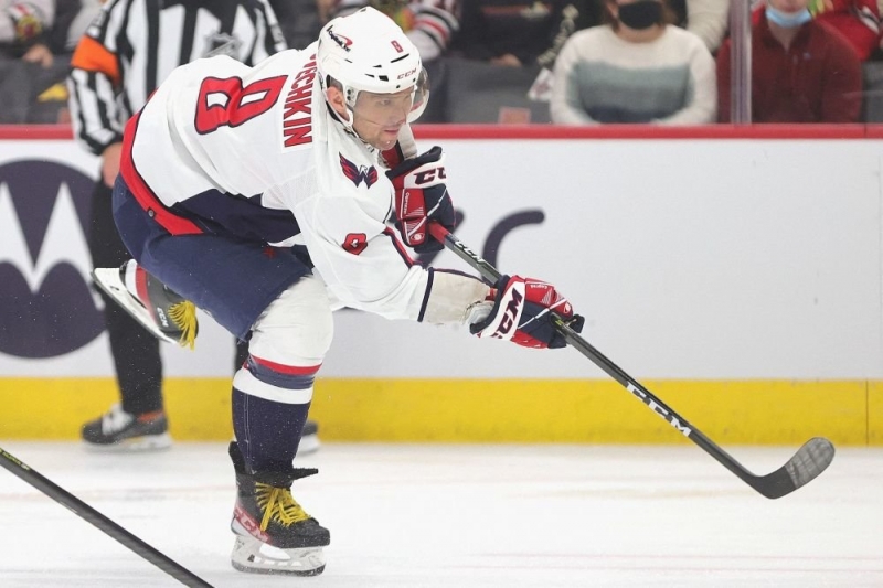 Овечкин опередил Драйзайтля в списке лучших бомбардиров НХЛ