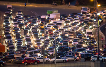 Парковки в Москве в новогодние праздники будут бесплатными 