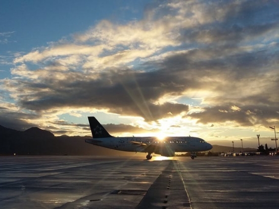 Самолет из Петербурга экстренно сел в Нижнем Новгороде