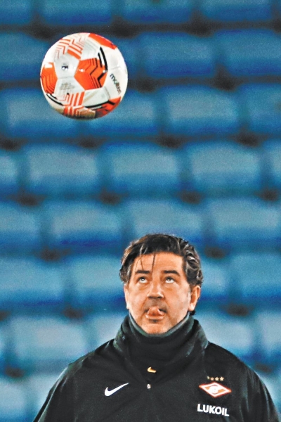 "Спартак" уволил тренера и готовится назначить на его место Паоло Ваноли