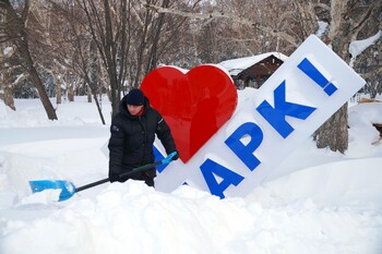 Аэропорт Южно-Сахалинска второй день закрыт из-за метели