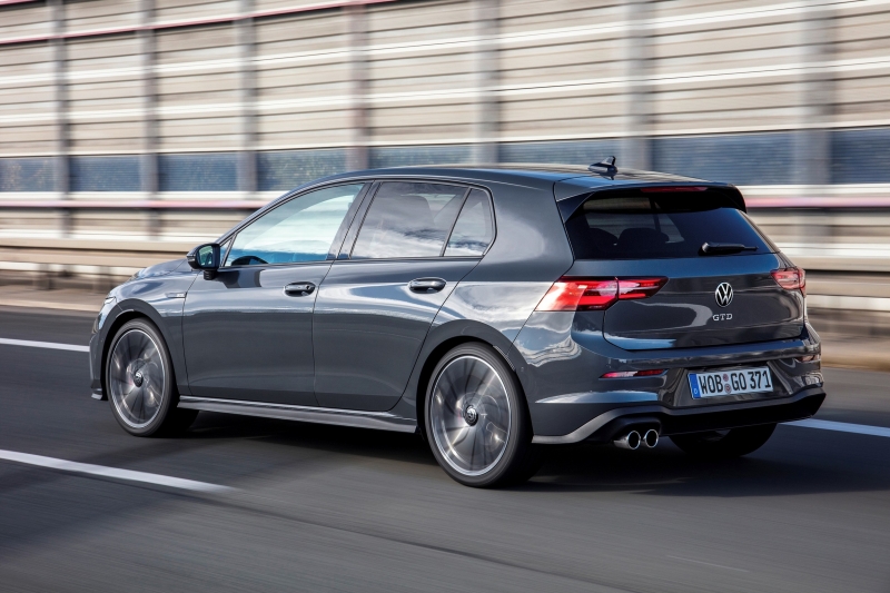 Авторынок Европы 2021: VW Golf сохранил лидерство на фоне рекордной доли кроссоверов