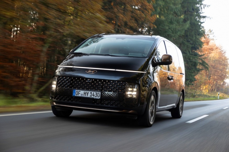 Hyundai Staria с «космическим» дизайном готовится к старту продаж в России