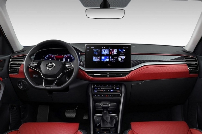 Skoda показала салон другого Kodiaq: новая панель и прилепленный планшет