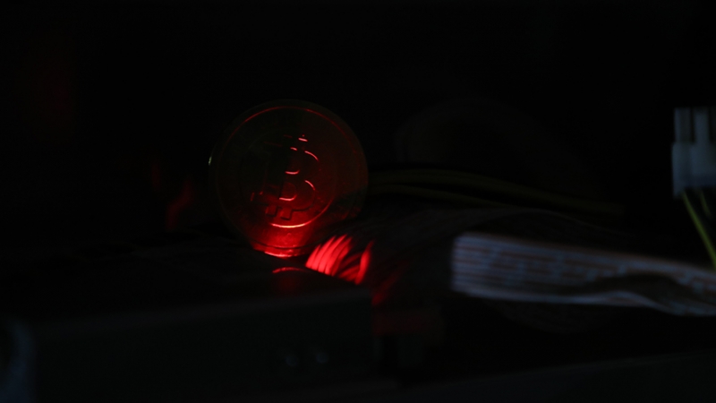 В Минцифры назвали негативные последствия от запрета криптовалют