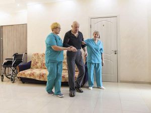 Фонд "Долголетие": помочь может каждый