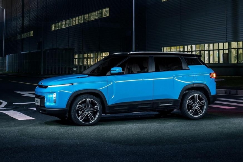 Geely ещё раз доработает Icon: у кроссовера будет необычная «фишка» - прячущиеся фары