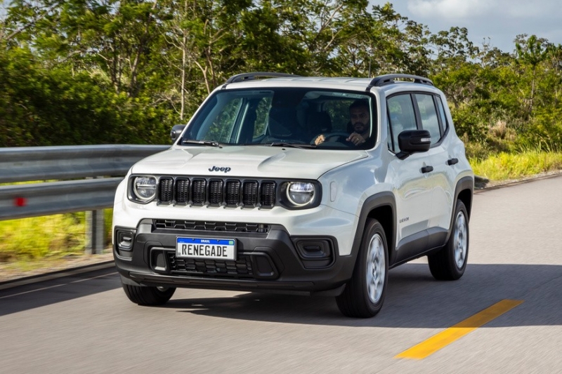 Рестайлинговый Jeep Renegade выходит на рынок: кое-где теперь один мотор, зато он новый