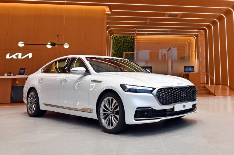 Седан Kia K9 приедет в РФ, несмотря на скромные успехи предшественника, но с одним мотором
