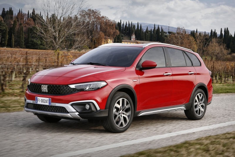 Семейство Fiat Tipo снова расширено: теперь и кросс-универсал