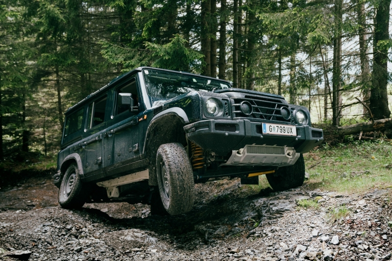 У внедорожника Ineos Grenadier будут короткобазная и полностью электрическая версии