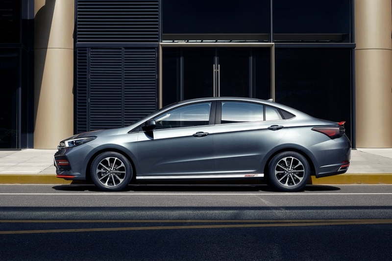 Chery готовит седан в стиле паркетника Omoda 5