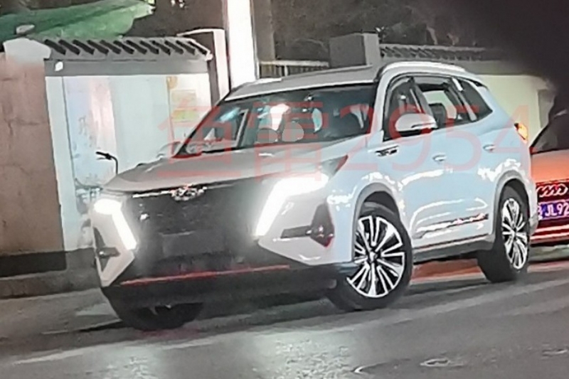 Другой Chery Tiggo 8 Pro застукали «на воле», премьера скоро